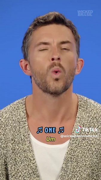 Cynthia Erivo e Ariana Grande em Wicked: Musical Viral