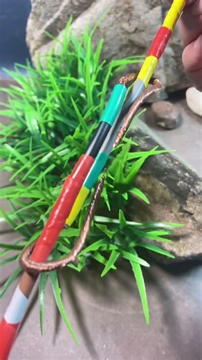 Old Electrician Live Wire Connection Trick #shortvideo