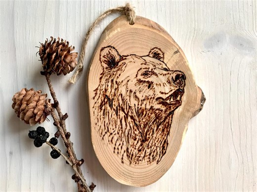 Bear Portrait – Hand-burned Pyrography on a Tree Slice | Natural Wood, Unique Piece - Etsy UK