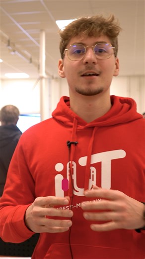 Iut Brest-morlaix on Instagram: "🔔 Vous avez raté notre Journée Portes Ouvertes ? 😱😱😱 Pas de panique ! On vous fait revivre quelques instants forts en vidéo 🎥 Étienne et Maxime vous présentent leur parcours dans la salle d’automatisme et de robotique du département #GEII – Génie Électrique et Informatique Industrielle ⚙️🤖 👉 Le parcours AII – Automatisme et Informatique Industrielle, c’est une formation passionnante où l’on apprend à concevoir, installer et programmer des systèmes automati