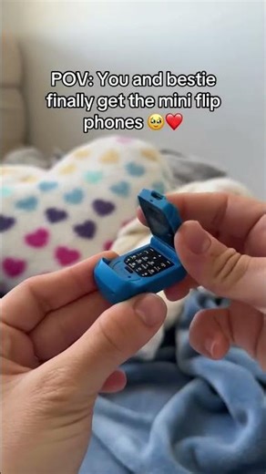 Mini Flip Phone 📱😱 | Tiny Retro Phone is Back #shorts #short #shortvideo #trending #viral #ytshorts
