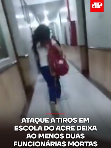 Um ataque a tiros no Instituto São José, em Rio Branco (AC), deixou duas funcionárias mortas e outras duas pessoas feridas na tarde desta terça-feira (5). O autor dos disparos é um adolescente de 13 anos, aluno da instituição, que utilizou a pistola do padrasto para realizar o atentado. Segundo a Polícia Militar, o jovem se entregou após o crime e foi apreendido com carregadores municiados. De acordo com as investigações, o adolescente não teve dificuldades para acessar o prédio por ser estudant