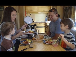 How a Thermal Cooker Works and how to save up to £100 a year with one.