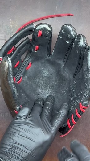 1.2K views · 807 reactions | Rev finger lace tutorial. Two needles for the win 瑱瑱 #tutorial #gloverelace #howto #baseball | Flashing Leather | Facebook