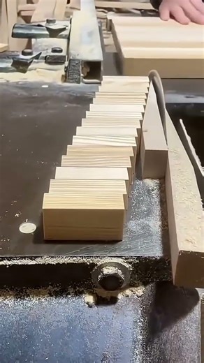 Cutting arranged wood using chainsaw with precision #shorts #woodworking #chainsaw