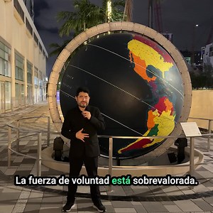 493 reactions · 39 shares | Solo tú puedes liderar tu futuro Aprende las habilidades que necesitas: programación, AI, inglés, marketing y más, y marca el camino hacia el éxito.  Este es tu momento. Aprovecha el precio especial de Navidad en platzi.com/navidad. | Platzi | Facebook