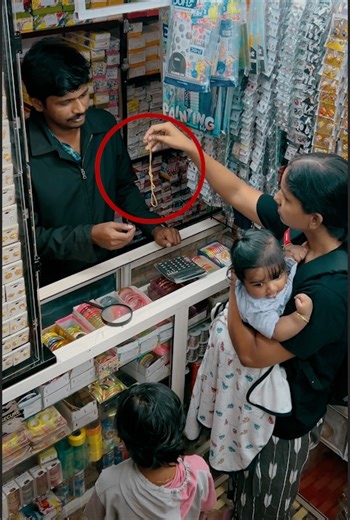 Single mother's sacrifice and kindness in the shop | Genius Panda