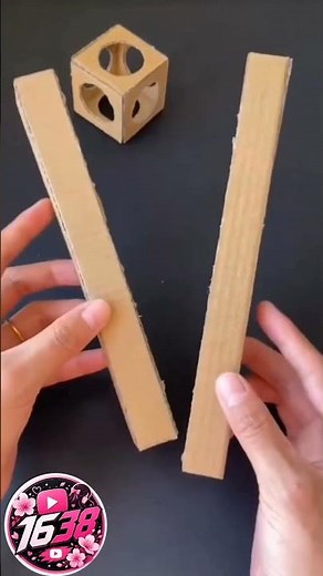 Amazing Floating Cube Experiment | Simple Physics Trick You Can Try at Home!