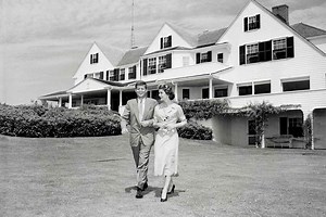 The Kennedy Compound: Inside the Sprawling Hyannis Port Estate as Seen in “Love Story”