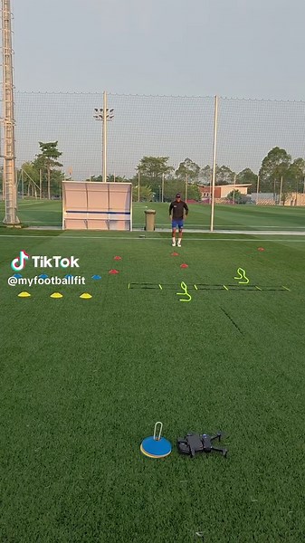 Mastering Football Agility Drills for Game-Day Performance