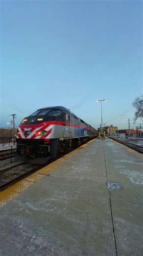 MP36 Push Meets SD70 Pull at Western Ave