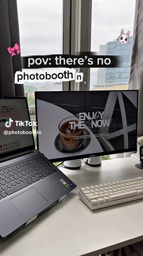 Create Fun Memories with Our Online Photobooth