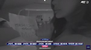 Kaderit menjëherë i shkruajnë letër – “mirësevjen o miss”  (VIDEO)