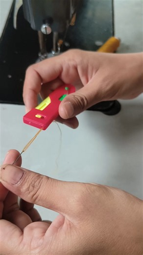 How to use of sewing tools of automatic needle threader for beginners video