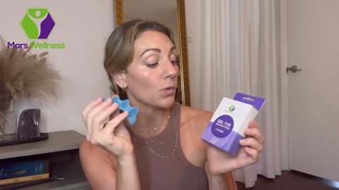 Mars Wellness Gel Toe Separators - Universal Toe Spreaders Straighteners to Relieve Foot Pain, Fix Overlapping Toes & Correct Bunions - Toe Spacers are Comfortable to Wear with Shoes - 2 Pairs