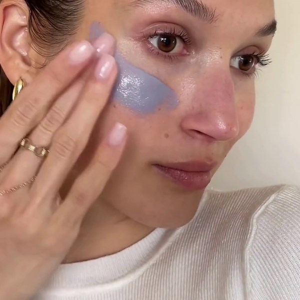 Skin Gym Pink Cool CryoGel Ice Roller for De-puffing and Soothing Skin, Reduces Redness and Calms Irritation with Cryo-Therapy and Facial Massage