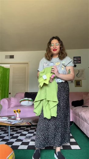 happy saturday muppet babies! i feel like i have not had a second to catch my breath in weeks but maybe i will see rest tomorrow also wth is this new font??? #ootd #fitcheck #muppets #muppetcore #themuppets #muppet #muppettok #kermitthefrog #disney