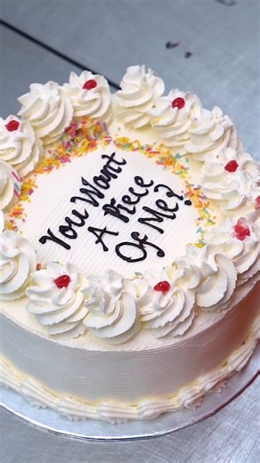 Yes we do!! 🍰 Personalise your Cake Box cake today! 💬 | Cake Box