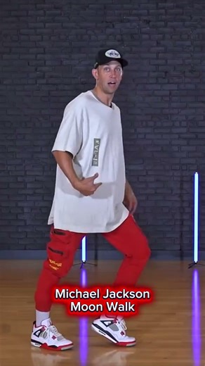 Michael Jackson Moonwalk tutorial for beginners!🔥