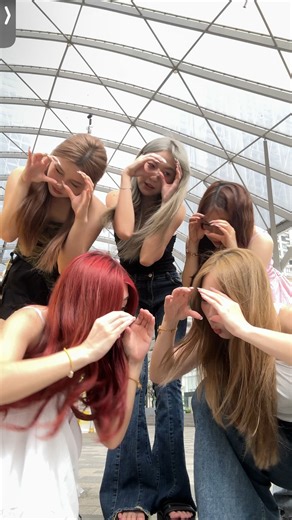 WHAT THE FIVE5🪩 on Instagram: "@wtfive.00 日常发疯"