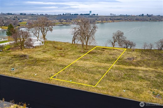 13 Valley Road NE #13, Moses Lake, WA 98837 - MLS 2501803 - Coldwell Banker