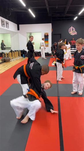 Très belle projection 💪🏻🔥 #karatecharlesbourg #karateenfant #karateshinkaryu | Karate Shinka-Ryu Charlesbourg