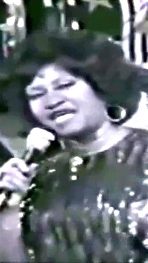 Salsa Chimpum Callao on Instagram: "🔴#VIDEO Celia Cruz acompañada por la legendaria "Fania All Stars" - ISADORA del LP: "Cross Over - Año 1979 - Sello: Fania Records", composición del "Sastre De La Salsa" Don Tite Curet Alonso️ 🎶🎧🎤🇺🇸 #CeliaCruz #FaniaAllStars #Isadora #TiteCuretAlonso"