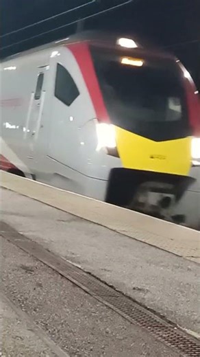 4 Car class 755 arrives Norwich #greateranglia