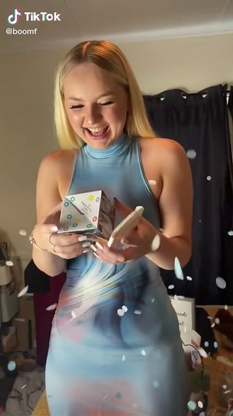 Exploding Confetti Photo Cube Birthday Card Gift Idea