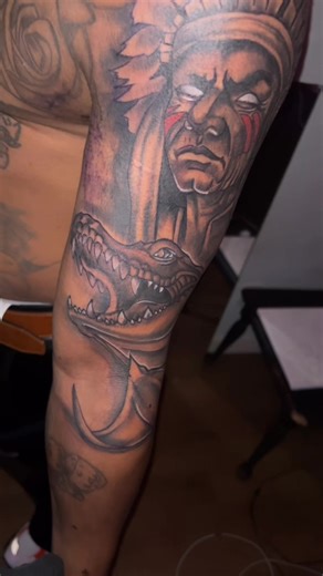 A lil Fla motion 😏. Tap in 🖋️ #tattoofyp #fyp #tattootoktattootiktok #tattootiktok