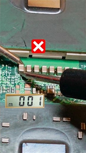 SMD Capacitor Testing With Multimeter #shorts #multimeter #testing #guide #tips #components #repair