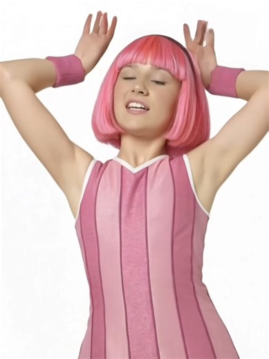 Stephanie bailando chido modelo: Quimm #dance #stephanie #girls #ai