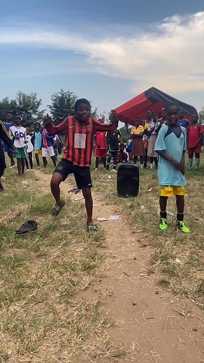 8.9K views · 346 reactions | Red vs Blue who won the dance? | AraInspires | Facebook