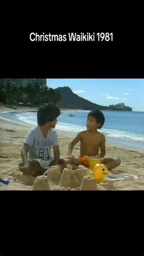 Experience a nostalgic Christmas in Waikiki 1981 featuring The Brothers Cazimero😍✨ 📽️: @old.hawaii #hawaii #100Hawaii #travelhawaii #travel #adventures #hawaiianstyle #hawaiianvibes #hawaiitravel #hawaiianlife #waikiki #oahu #oahulife #100hawaiivibes #oahuhawaii #christmas #christmasday #christmas2026 | 100% Hawaii