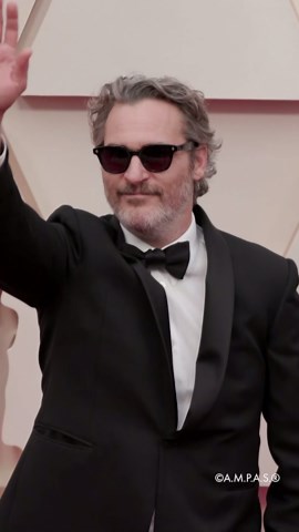 Joaquin Phoenix looks sharp at awards red carpet