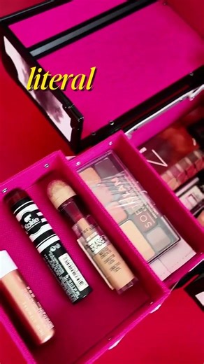 La pregunta no es por qué todas la quieren. sino ¿por qué tú aún no la tienes? Nikky by Nicole lee.