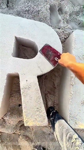 Smoothing the Curve: How Craftsmanship Shapes Perfect Lettering