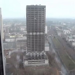 AWESOME DEMOLITION @demolition_news Follow @diggersanddozers and SUBSCRIBE to us on YouTube! #excavator #trucks #drone #mavic #phantom4 #dji #aerialphotography #heavyequipment #heavymachinery #constructionequipment #constructionmachinery #construction #demolition #quarry #mining #diesel #oilandgas #machine #machinery #operator #london #truck #18wheeler #photography | Diggers & Dozers