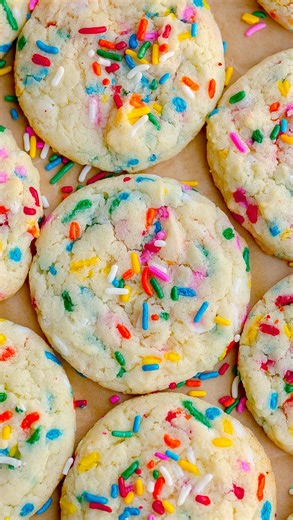Kathryn Donangelo on Instagram: "Funfetti Cake Mix Cookies!🎉🍪 Made with a box of cake mix, lots of rainbow sprinkles and are so much fun! Chewy, soft, made in 20 minutes and requires only 6 ingredients. They are easy to make, everyone will love them! ️️ ⭐️COMMENT “recipe” and I’ll instantly send you the full recipe! 📌https://kathrynskitchenblog.com/cake-batter-sprinkle-cookies/"