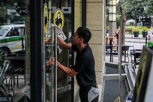 ALAMIN: Ano'ng mapapala ng mga manggagawa sa service charge law? | ABS-CBN News