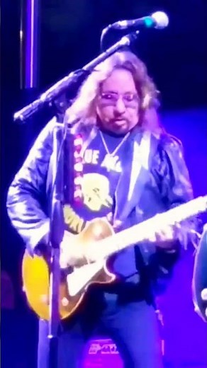 Ace Frehley – "SnowBlind" Live at New Jersey Rock Carnival 2016 🎸 #Shorts