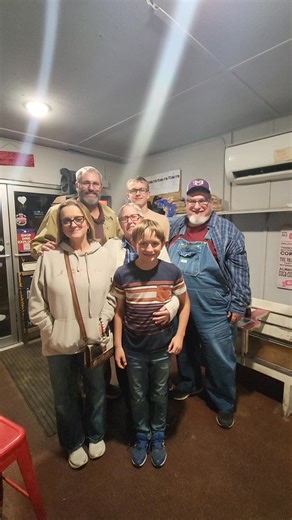 Last family of the night . Davilla and Corpus Christi i believe. Please come again | Tex Miller's Hamburgers