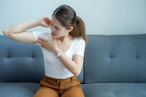 The right way to check lymph nodes in your armpit, according to a breast surgeon