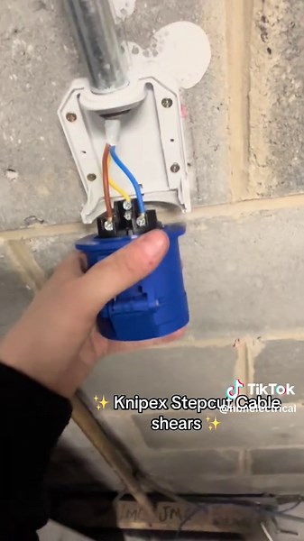 Installing a 22 Amp Socket: A Step-by-Step Guide