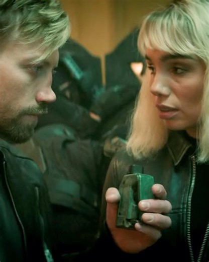 Russian Safe House Bodyguard Steals the Show – Funniest Badass Gunfight Ever?