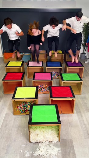 DON’T jump on the WRONG LEGO box 📦😂