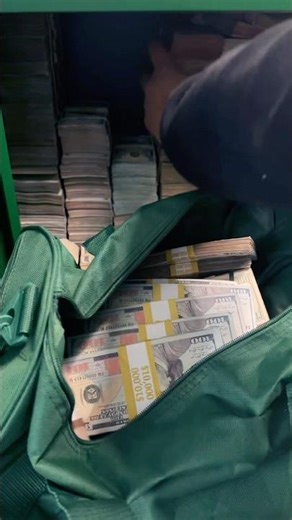 ASMR $1,000,000 Cash Money Deposit #asmr #money #motivation #wealth