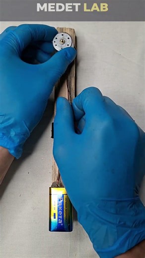 What happens if you spin a CD?