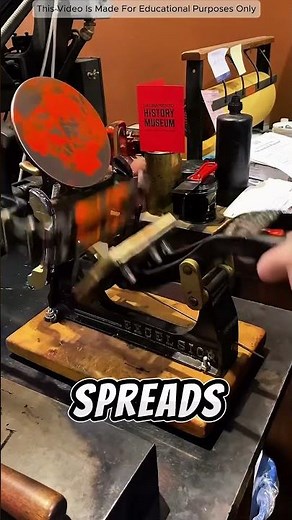 Old Printing Press – How Newspapers Were Made 📜