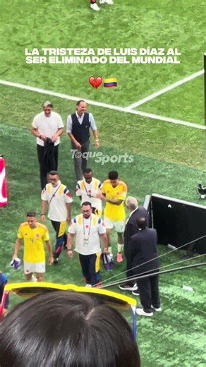 ¡ARRIBA, LUCHO💔😭🇨🇴! La tristeza de Luis Díaz luego de ser eliminado de la Copa del Mundo.